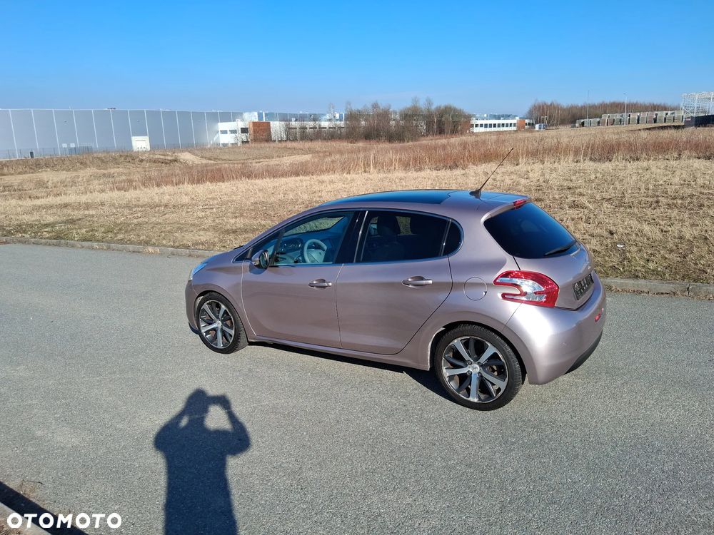 Peugeot 208 e-HDi 92 Stop&Start Style - 14