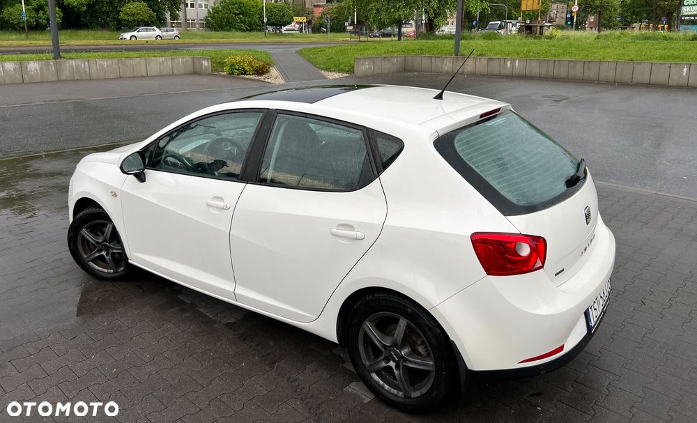 Seat Ibiza 1.6 16V Style DSG - 4