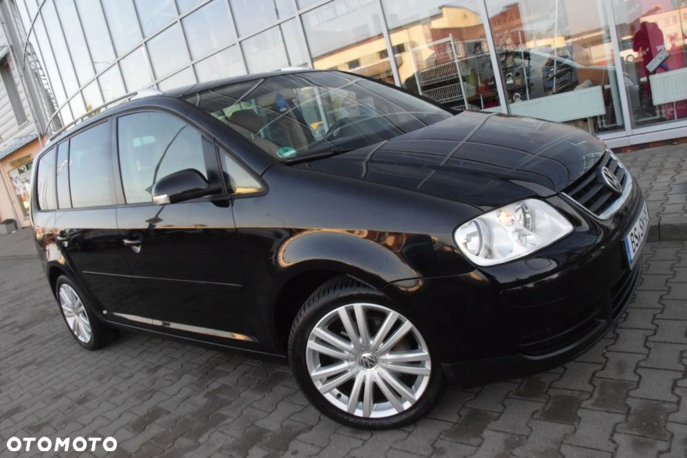 Volkswagen Touran - 15