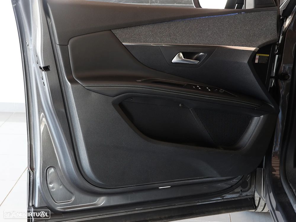 Peugeot 3008 1.2 PureTech Allure EAT8 - 14