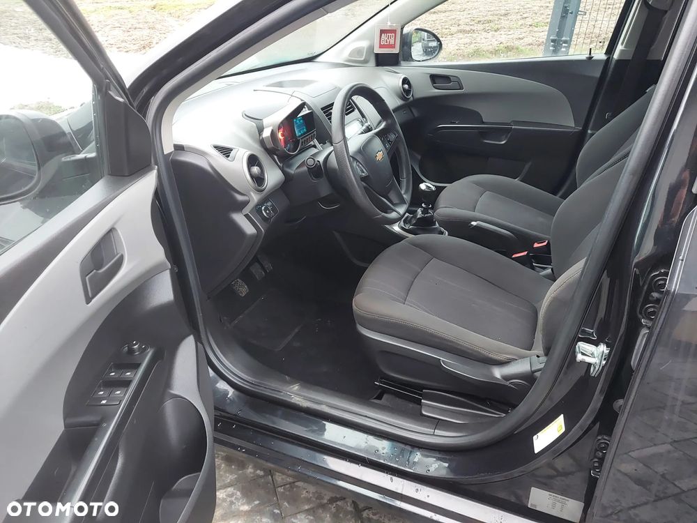 Chevrolet Aveo 1.4 LT - 5