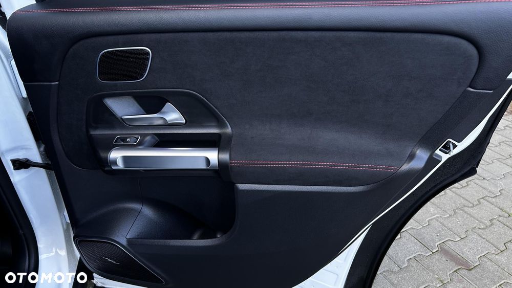 Mercedes-Benz GLB 200 d 4-Matic AMG Line 8G-DCT - 23