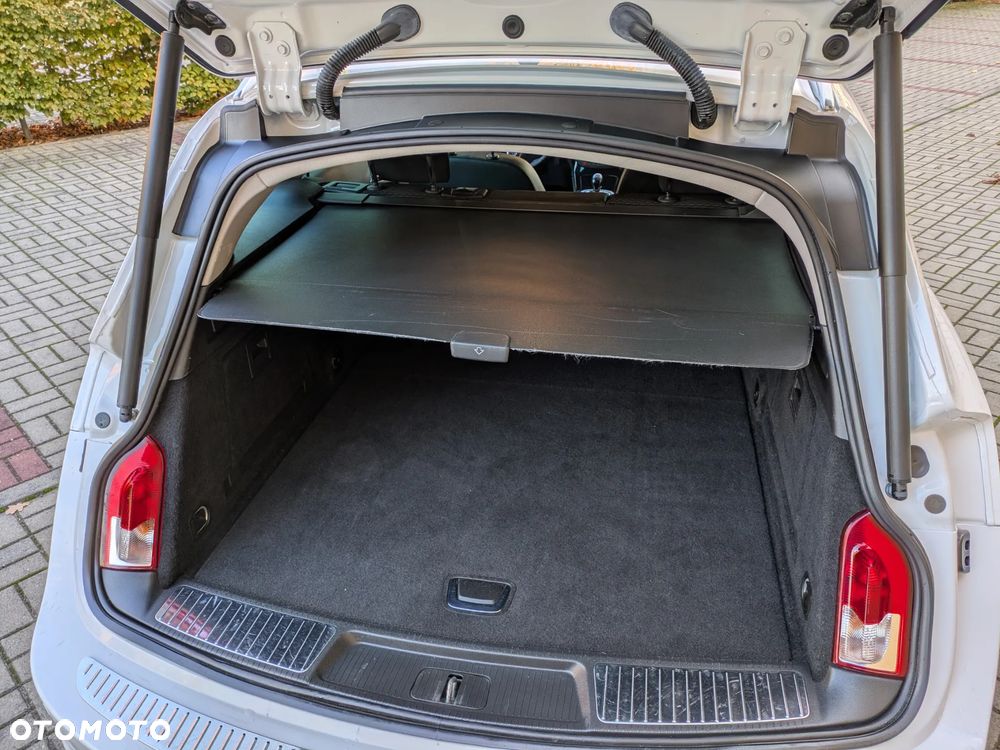 Opel Insignia ver-sports-tourer-2-0-diesel-edition - 16