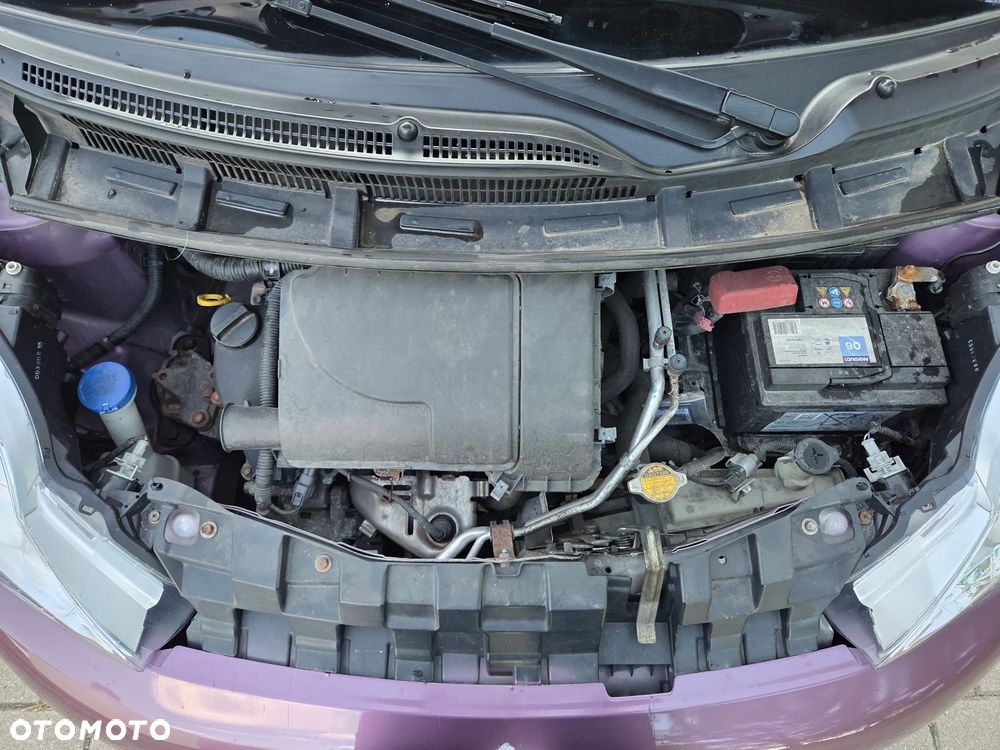 Peugeot 107 (70) 68 envy - 12