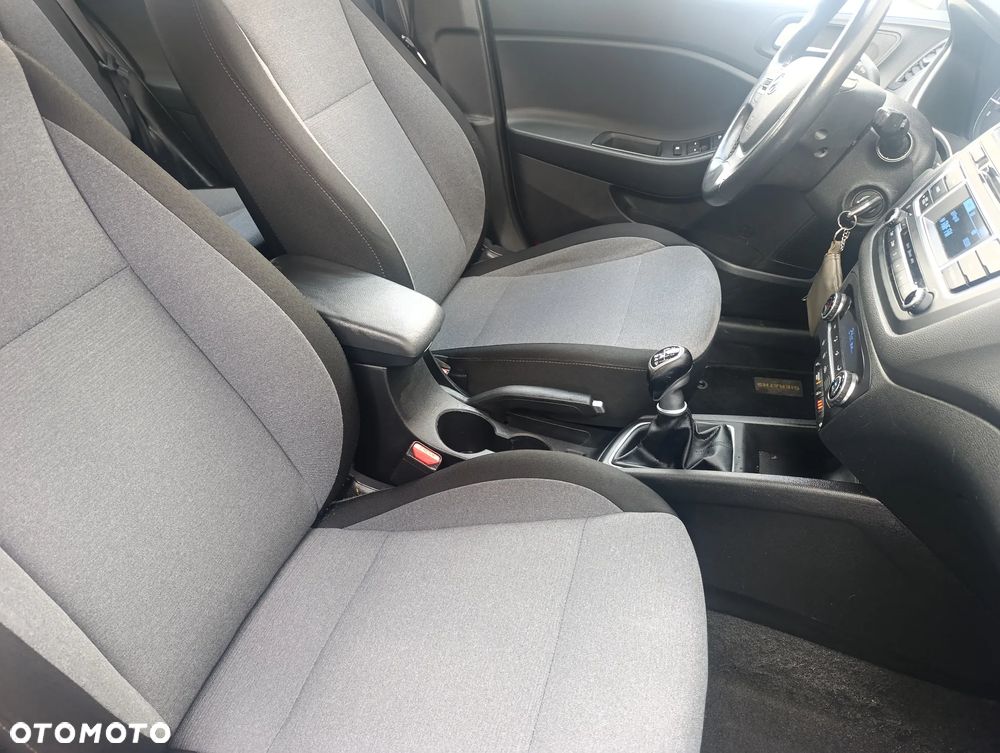 Hyundai i20 1.4 Comfort - 13