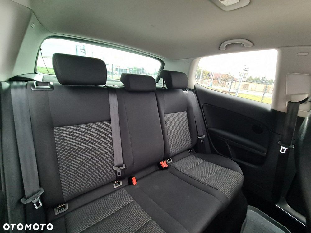 Volkswagen Golf VI 1.6 TDI Comfortline - 18