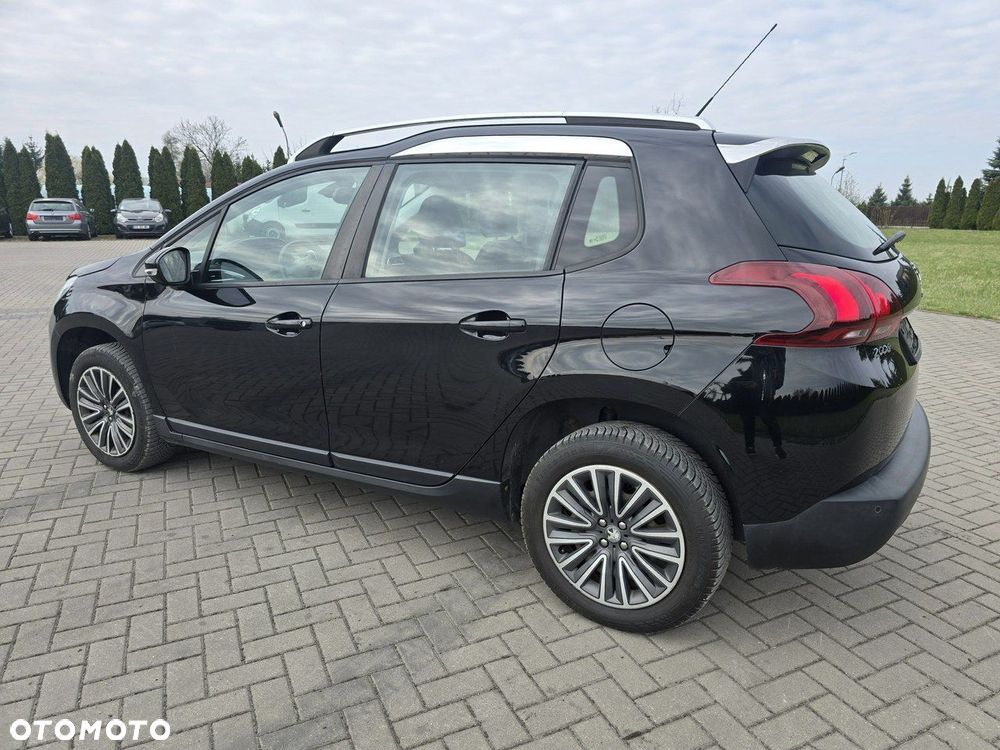 Peugeot 2008 - 11