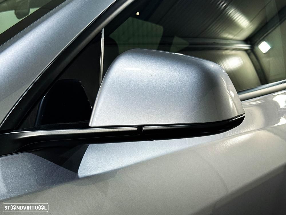 Tesla Model Y Long Range Dual Motor AWD - 16