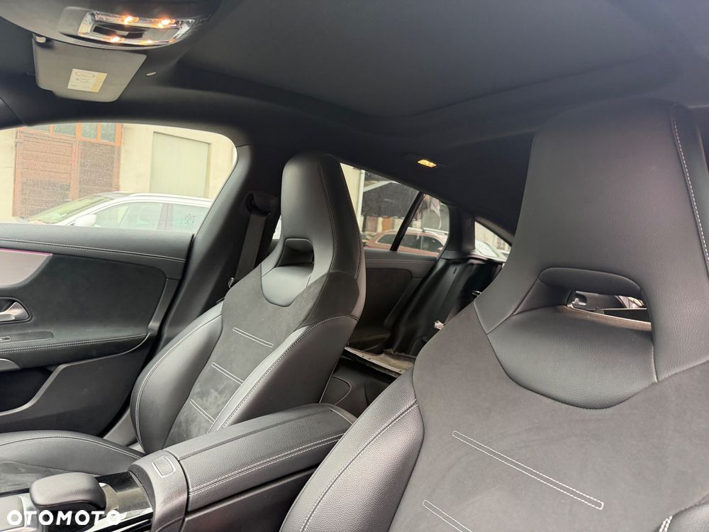 Mercedes-Benz CLA 250 e 8G-DCT AMG Line - 18