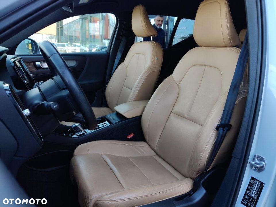 Volvo XC 40 - 18