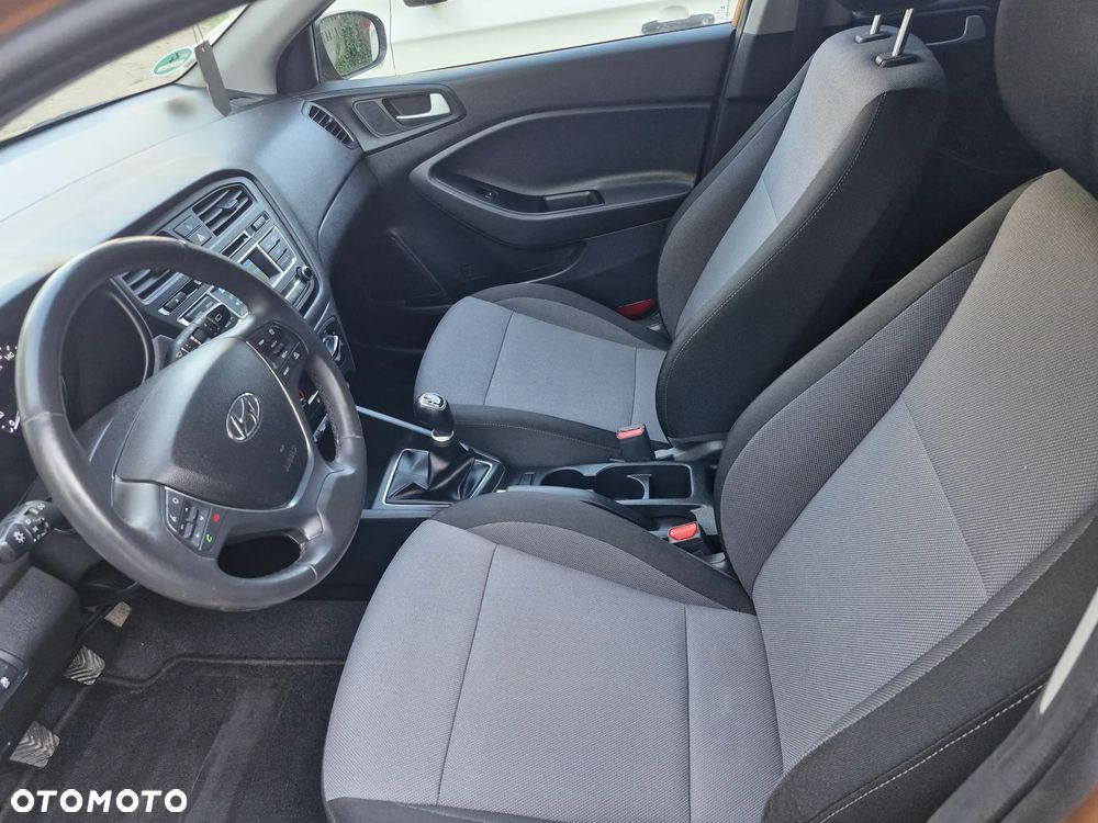 Hyundai i20 1.2 Passion - 19
