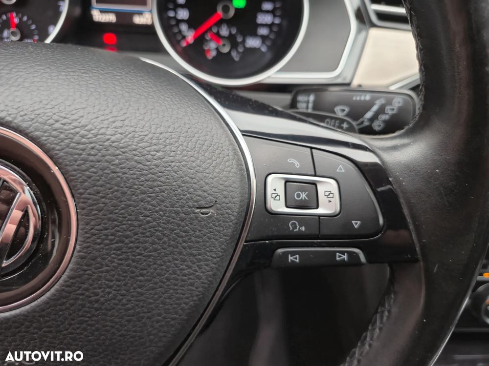 Volkswagen Passat 1.4 TSI ACT (BMT) DSG Highline - 22