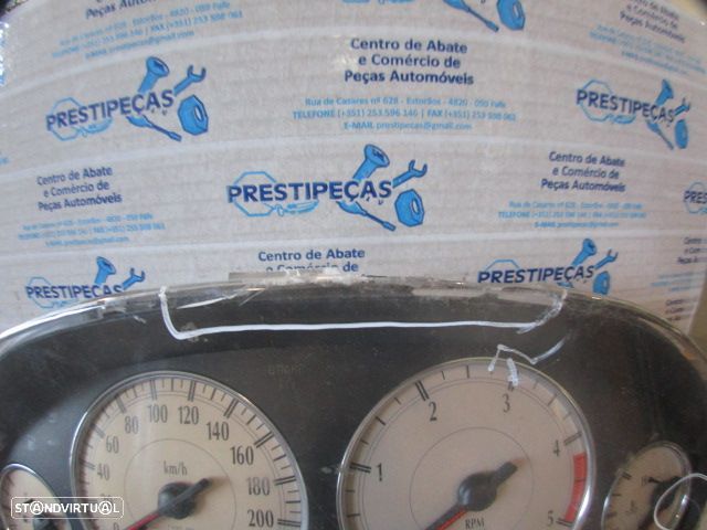 Quadrante R987AB CHRYSLER GRAND VOYAGER 4 FASE 2 LONG 2006 2.8CRD 150CV 5P PRETO KM/H DIGITAL Vidro Danificado - 2