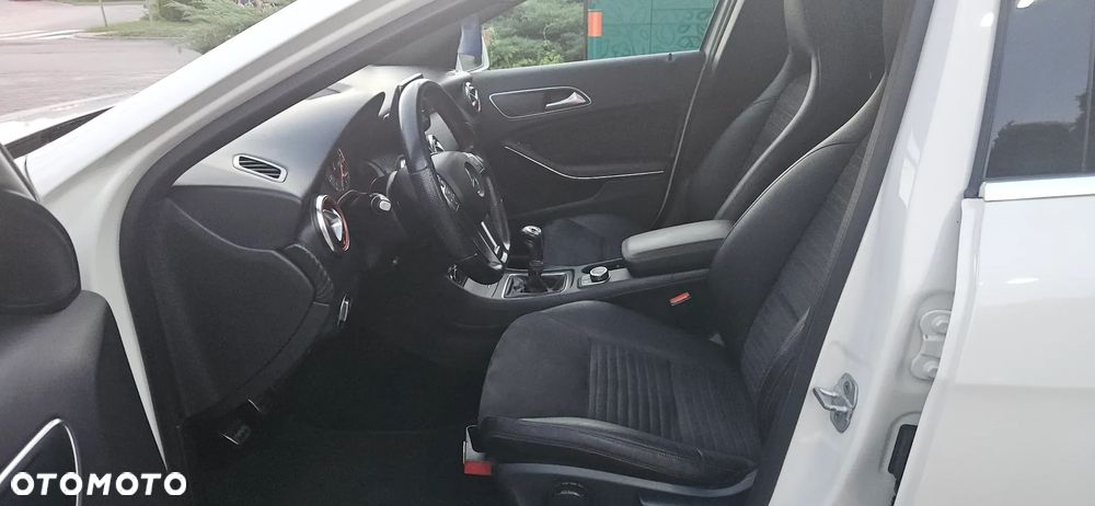 Mercedes-Benz Klasa A 180 (BlueEFFICIENCY) AMG Sport - 30