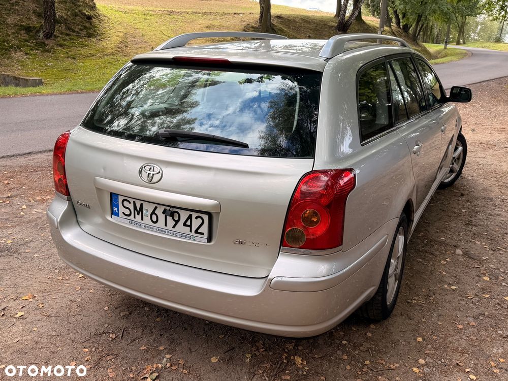 Toyota Avensis 2.0 D-4D Combi - 7
