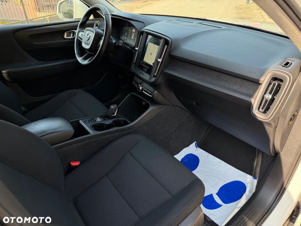 Volvo XC 40 T3 Momentum - 12