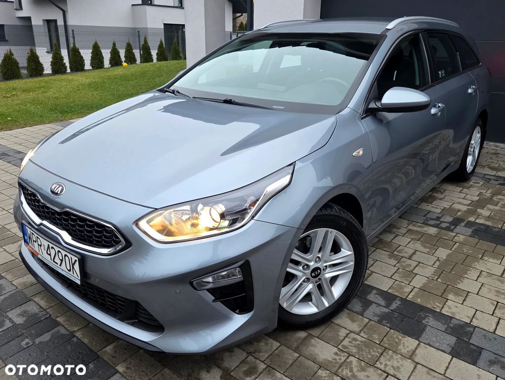 Kia Ceed - 9
