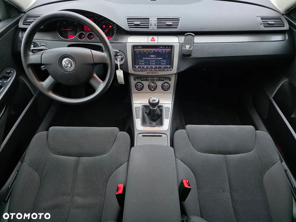 Volkswagen Passat Variant 2.0 TDI BlueMotion Technology DPF Comfortline - 10