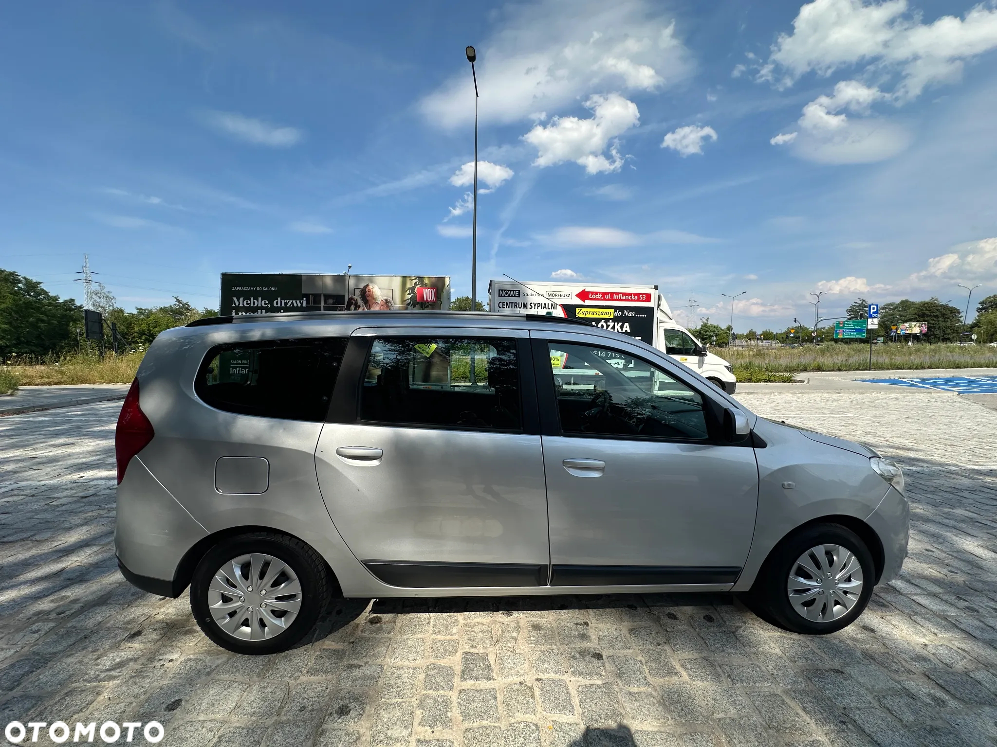 Dacia Lodgy 1.5 Blue dCi Laureate S&S EU6d - 4