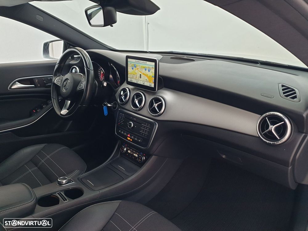 Mercedes-Benz CLA 220 d Shooting Brake Urban Aut. - 26