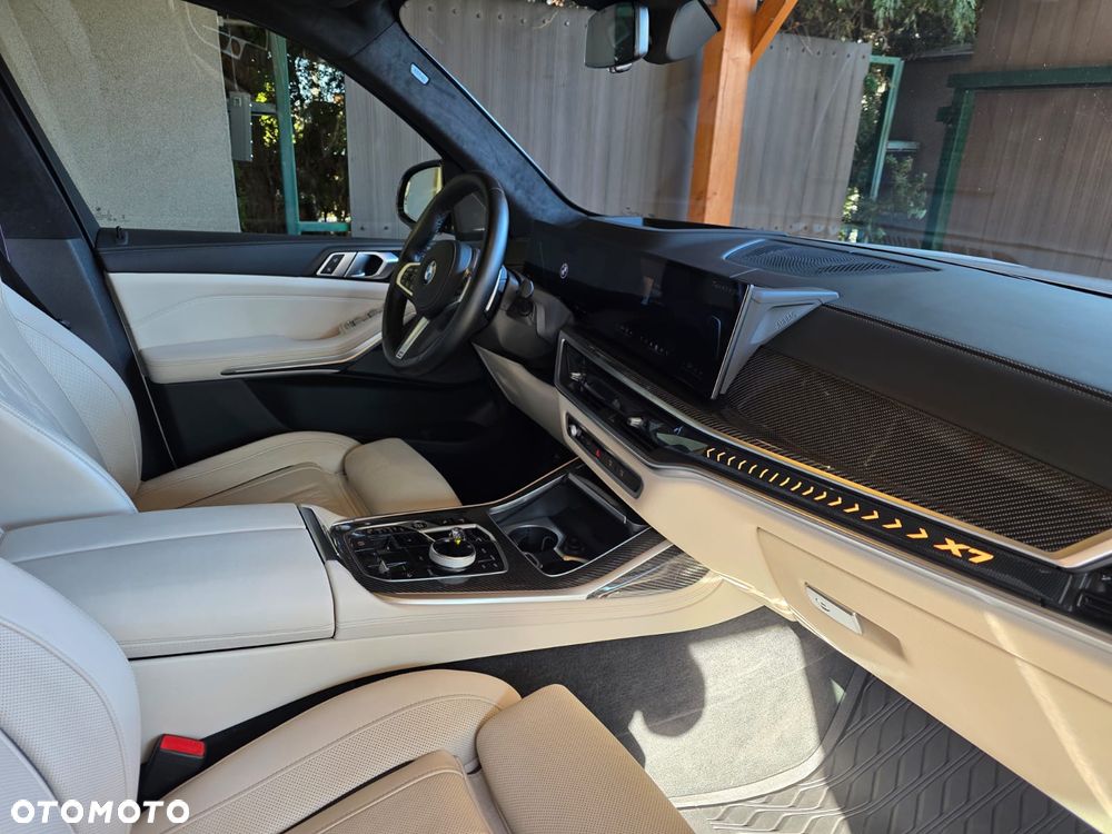 BMW X7 xDrive40d mHEV - 10