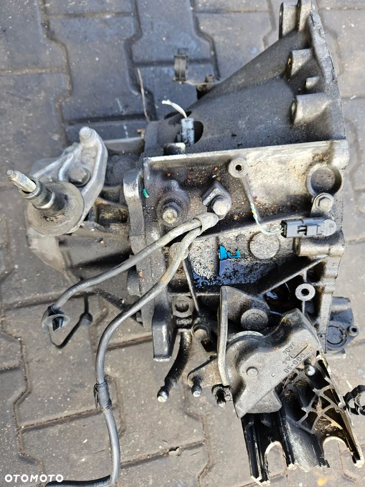 Peugeot 307 407 Citroen C4 C5 2.0  16V Skrzynia biegów 20DM37 - 1