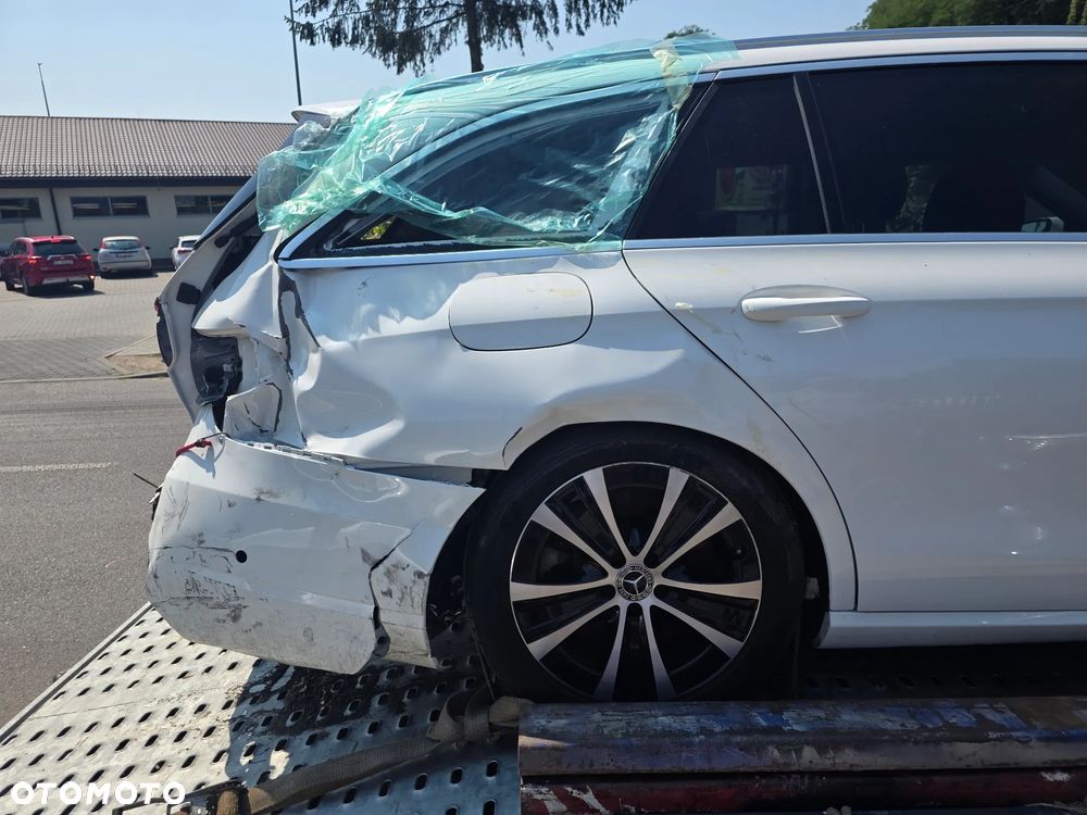Mercedes-Benz Klasa E 300 de 9G-TRONIC Exclusive - 17