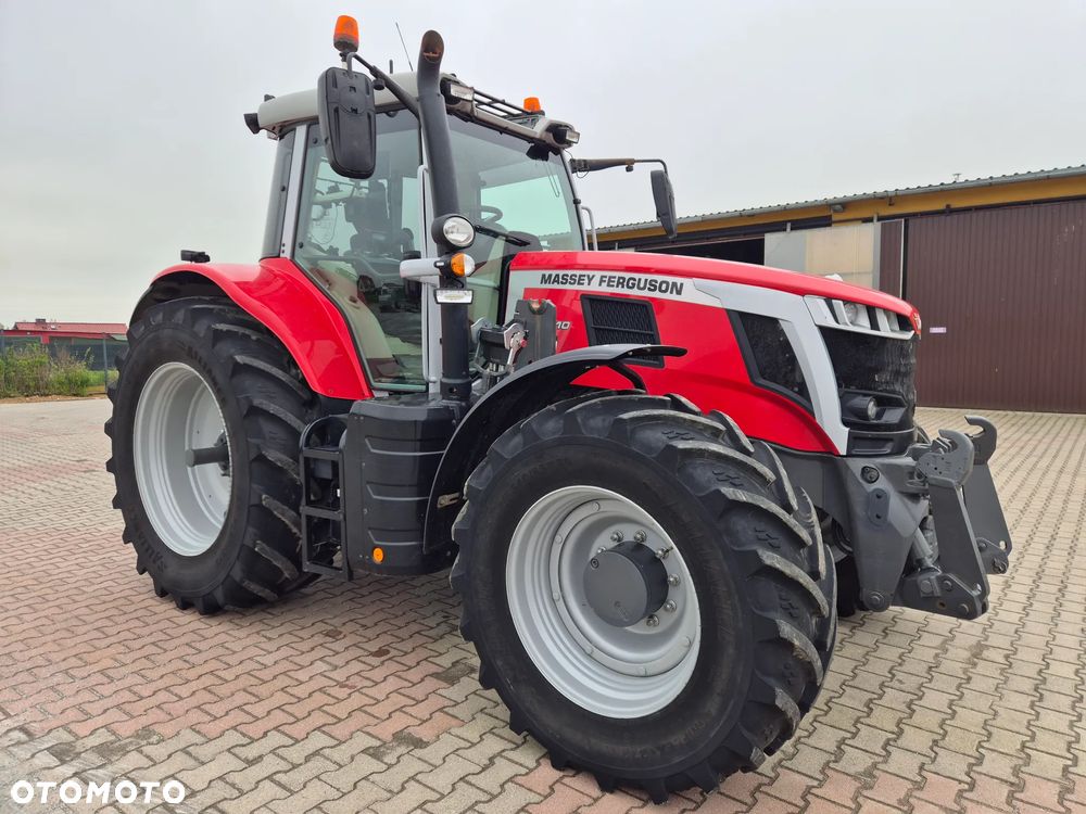 Massey Ferguson 7S.210 - 1