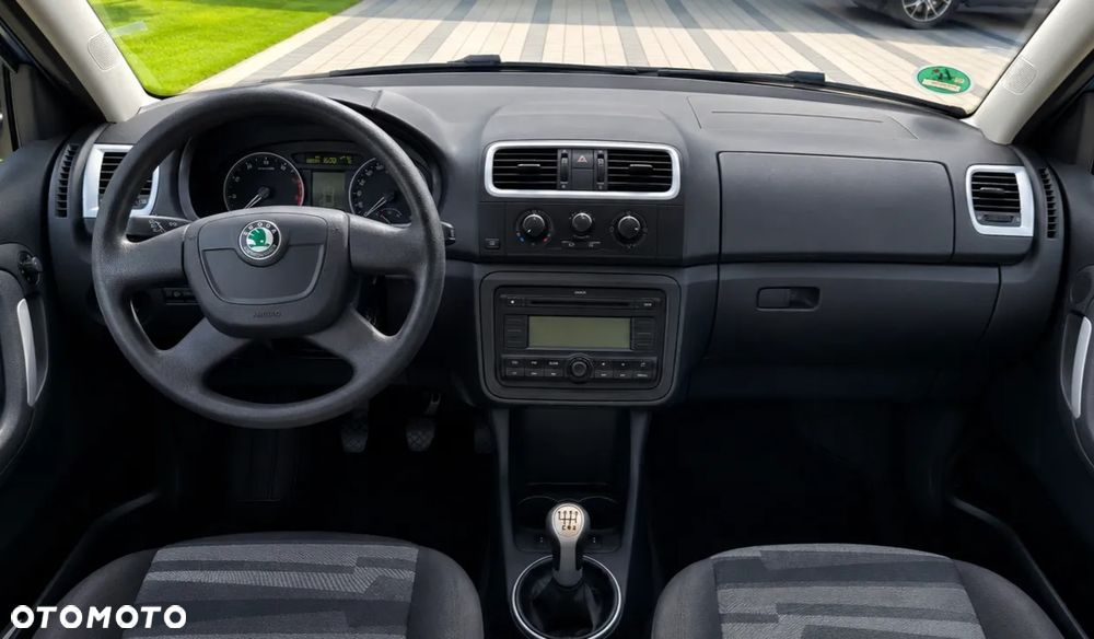 Skoda Fabia 1.2 HTP STYLE EDITION - 9