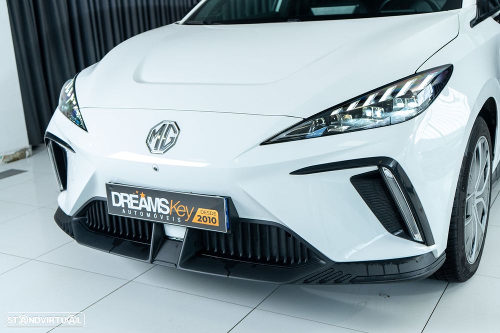 MG MG4 64 kWh Luxury - 15
