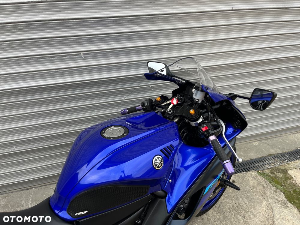 Yamaha YZF - 19