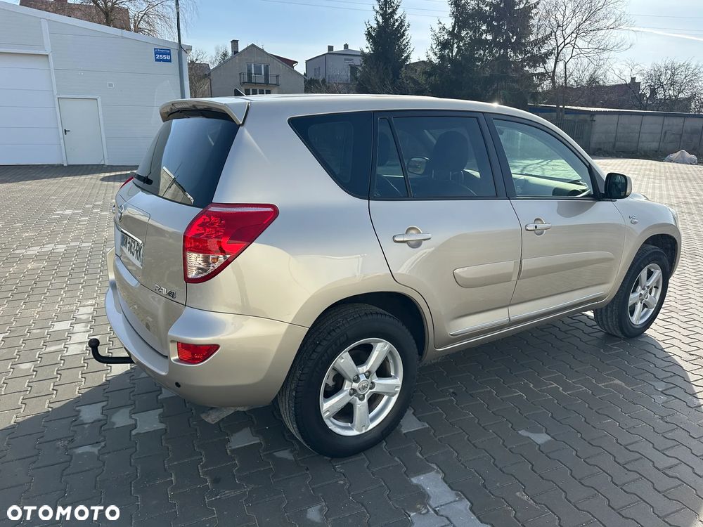 Toyota RAV4 2.2 D-4D 4x4 - 8