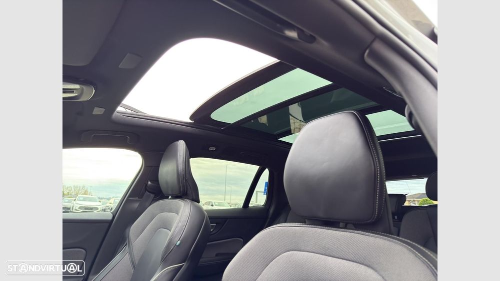 Volvo V60 2.0 T6 AWD TE Plus Dark - 18