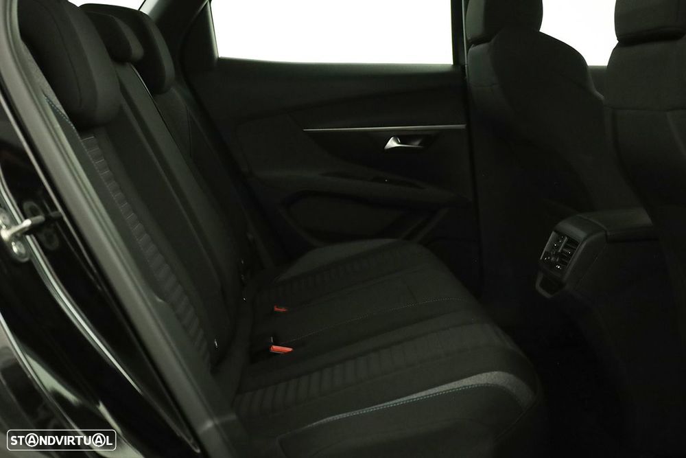 Peugeot 3008 1.6 Hybrid Allure e-EAT8 - 24