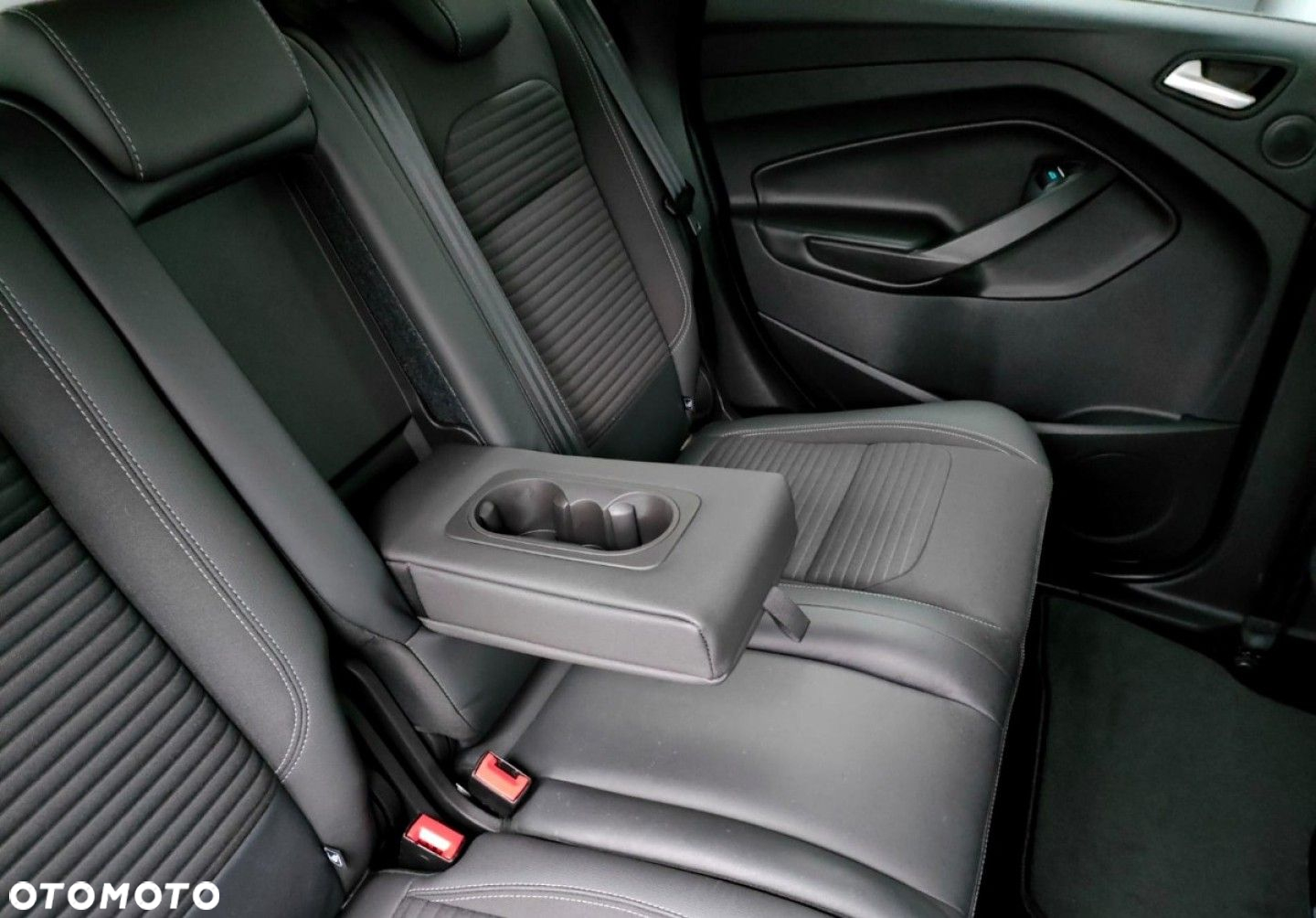 Ford Kuga - 25