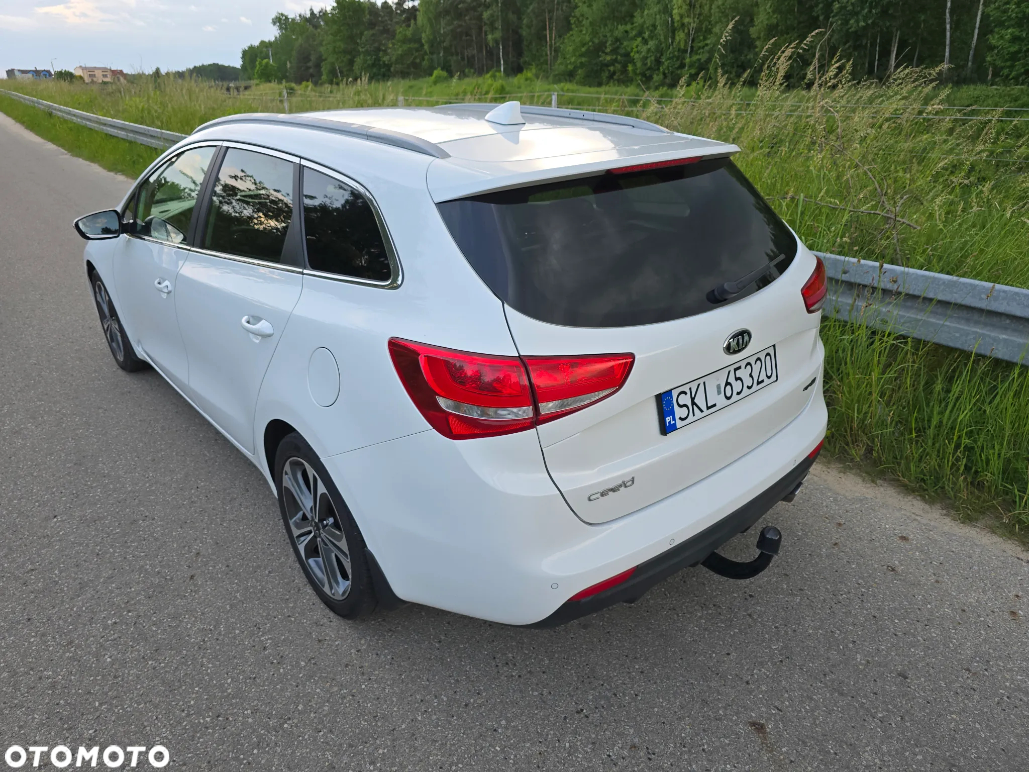 Kia Ceed 1.6 CRDi SCR GT-Line - 26