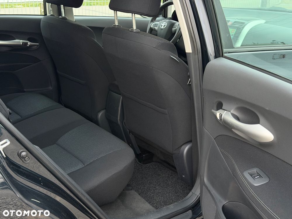 Toyota Auris - 29