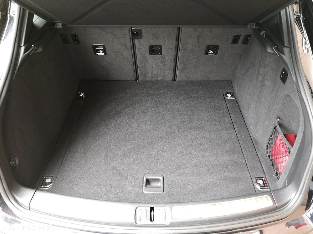 Porsche Macan T - 33