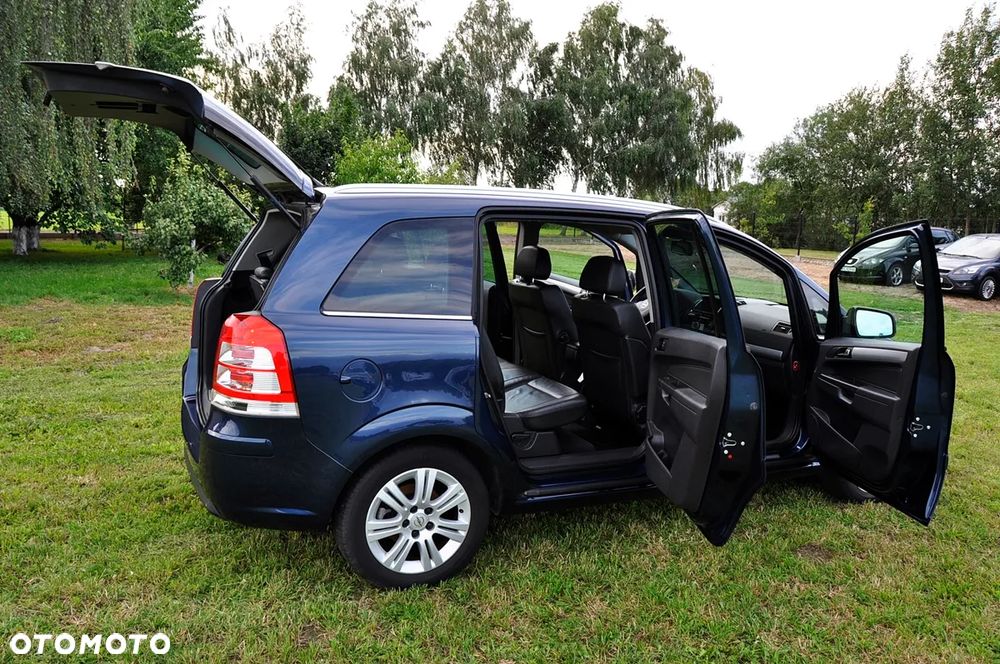 Opel Zafira 1.8 Cosmo - 9