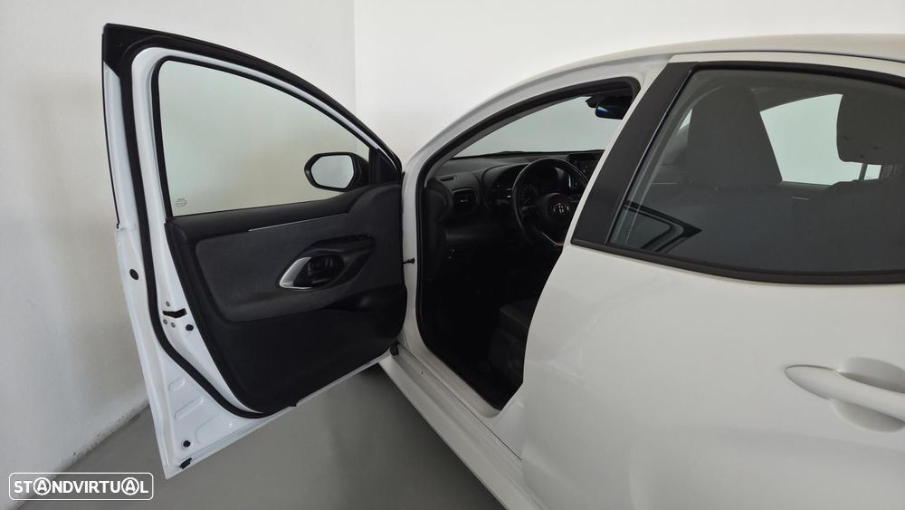 Toyota Yaris 1.5 HSD Comfort+P.Style - 16