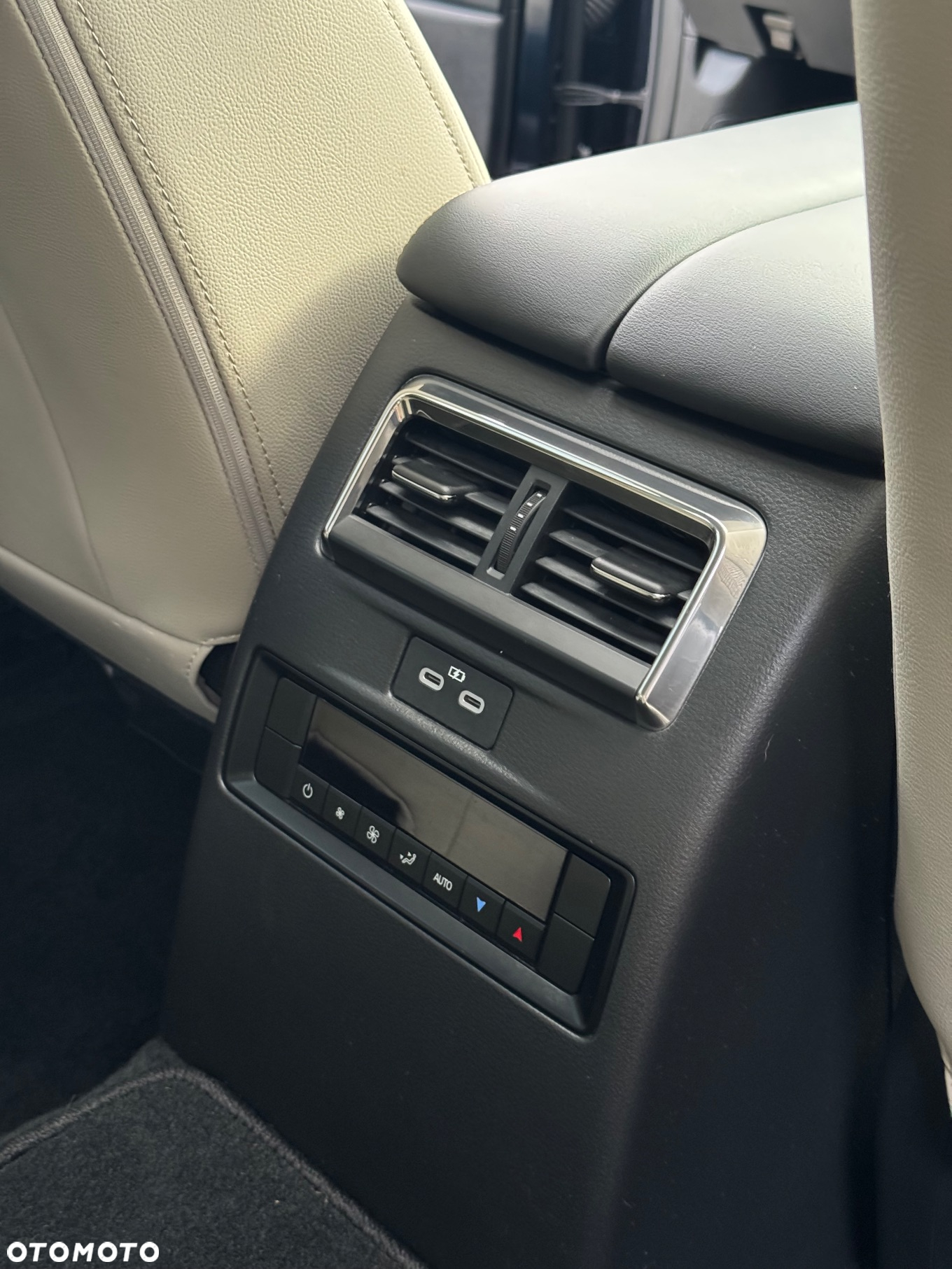 Mazda CX-90 - 24