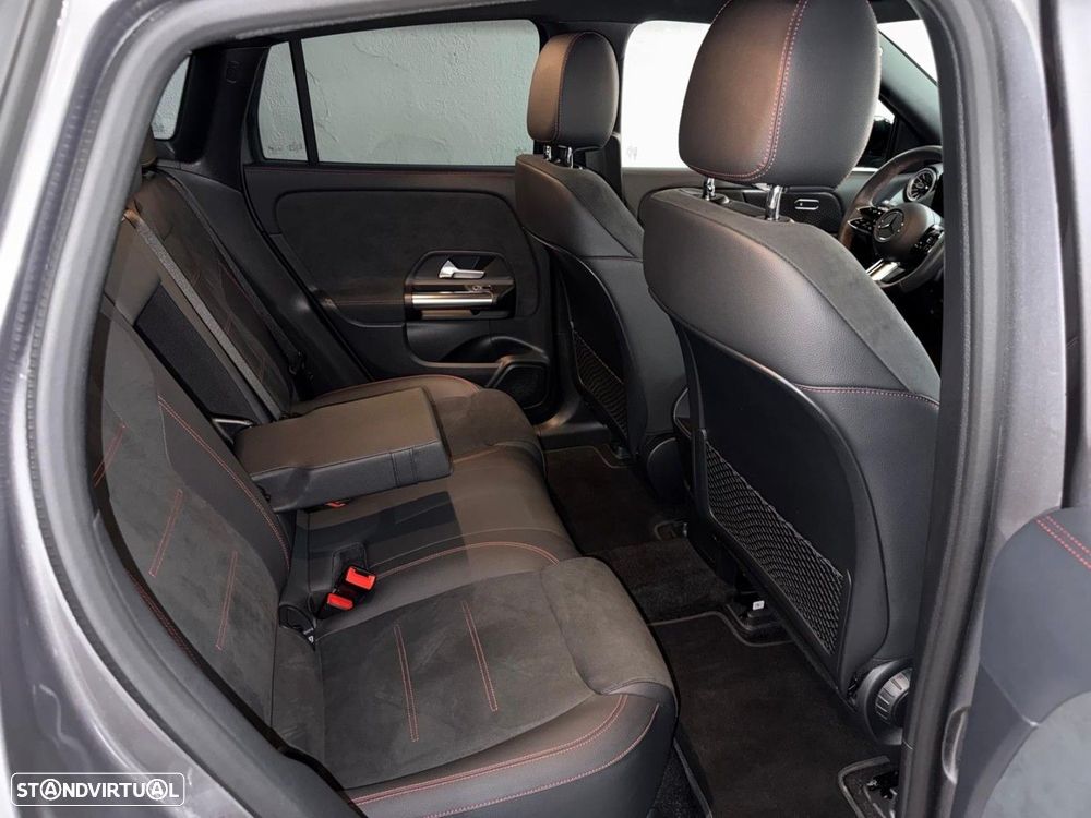 Mercedes-Benz EQA 250+ AMG Line - 17