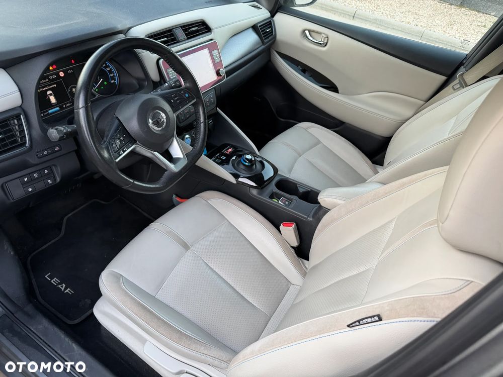 Nissan Leaf 40 kWh Tekna - 12