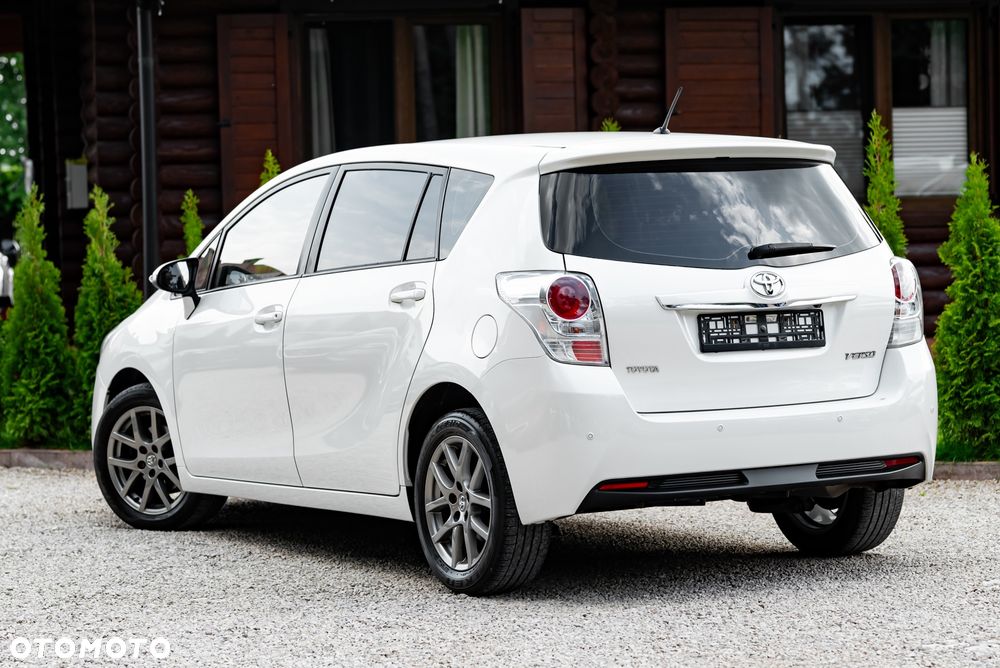 Toyota Verso 1.8 Sol 7os MS - 9
