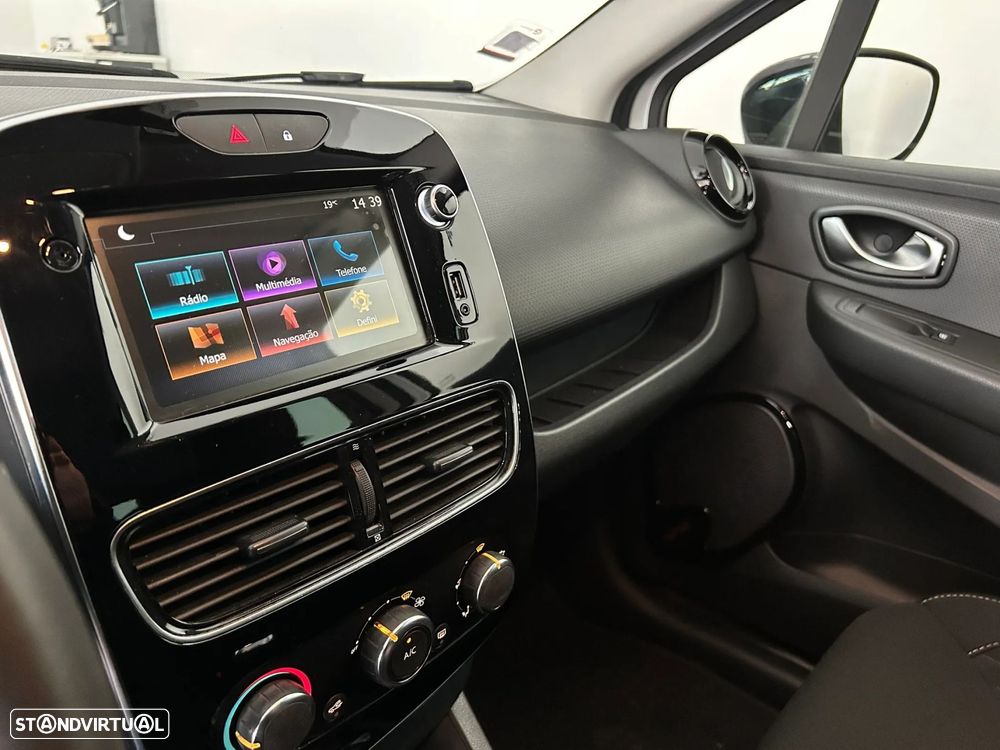 Renault Clio 0.9 TCe Limited Bi-Fuel - 23