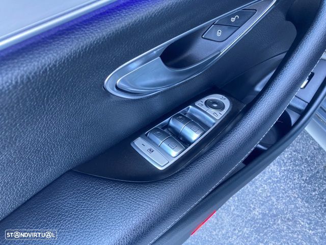 Mercedes-Benz E 300 de 9G-TRONIC AMG Line - 36