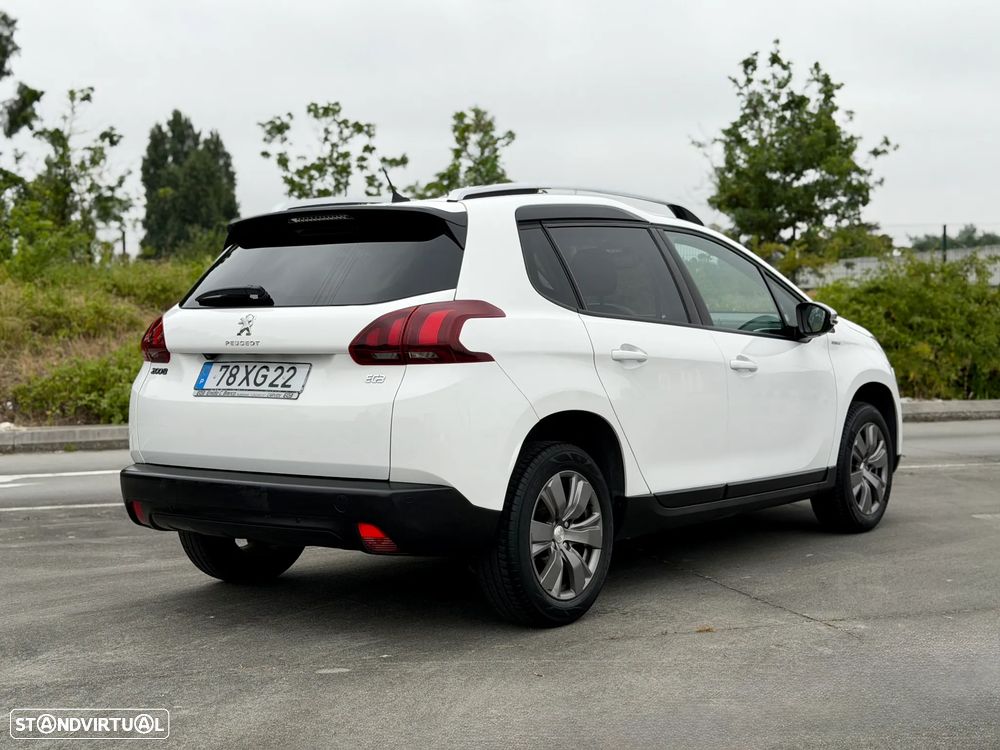 Peugeot 2008 - 8