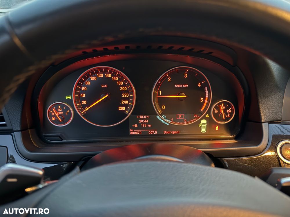 BMW Seria 5 520d Touring Aut. Luxury Line - 18