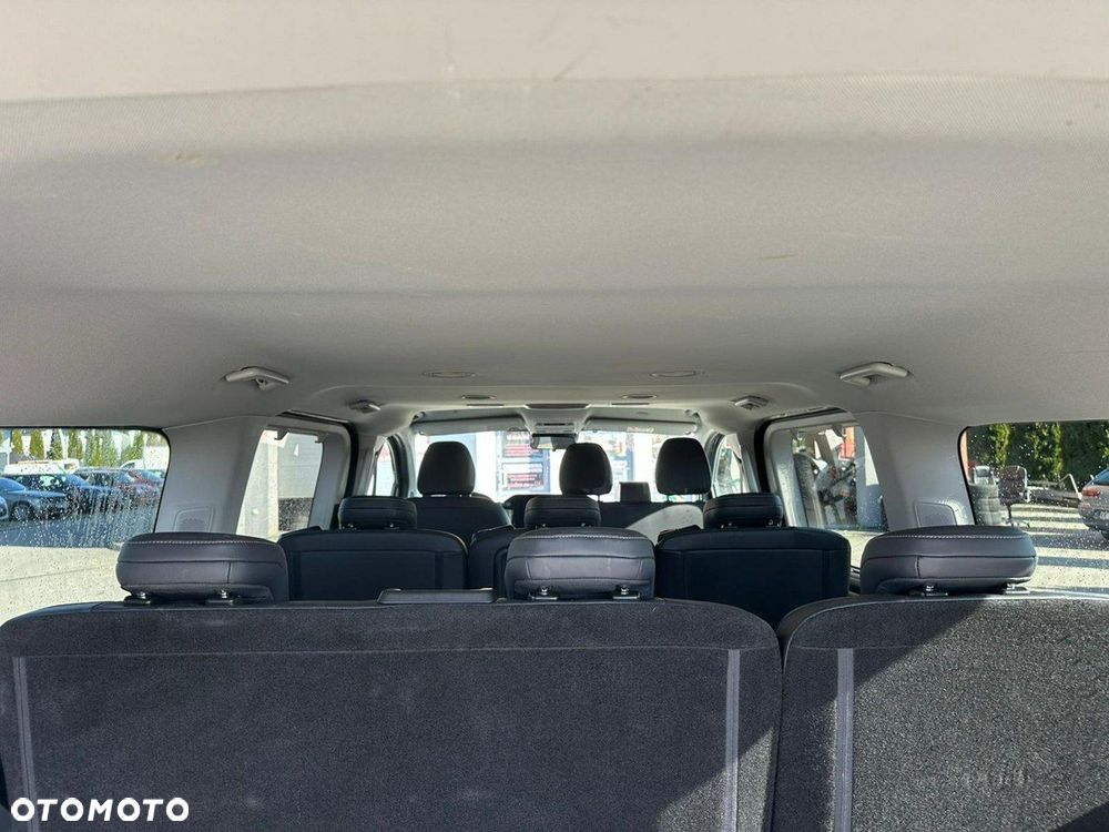 Ford Tourneo Custom - 19