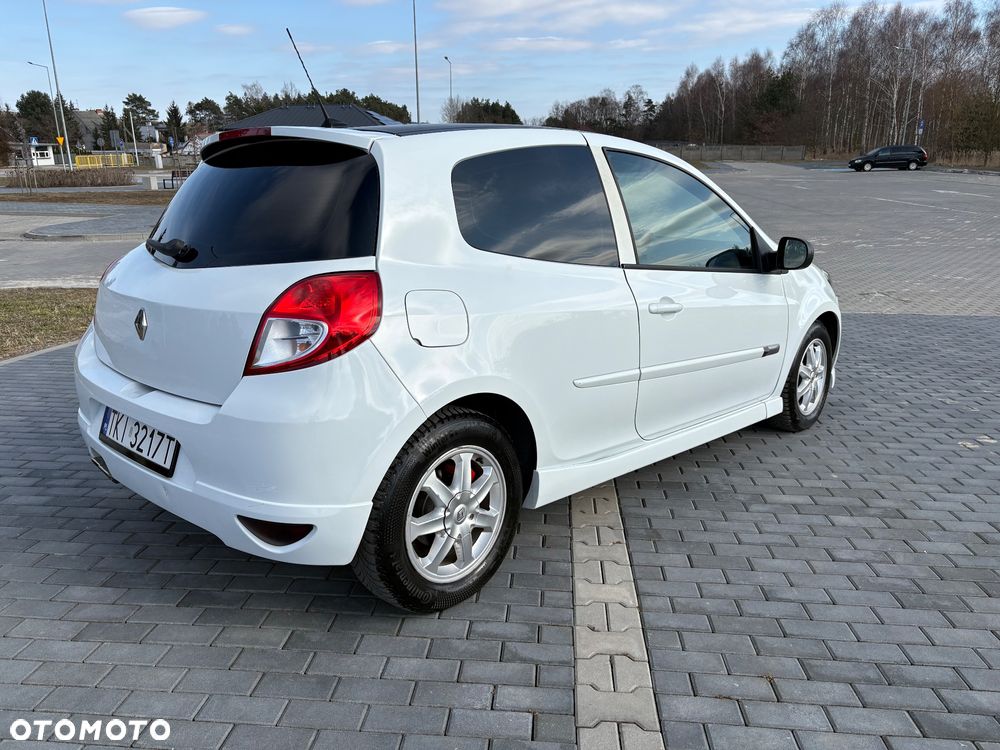 Renault Clio - 8